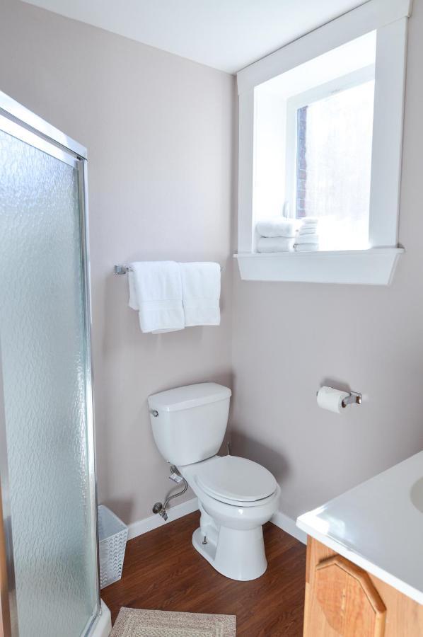סוארד Brown & Hawkins Historical Apartments מראה חיצוני תמונה