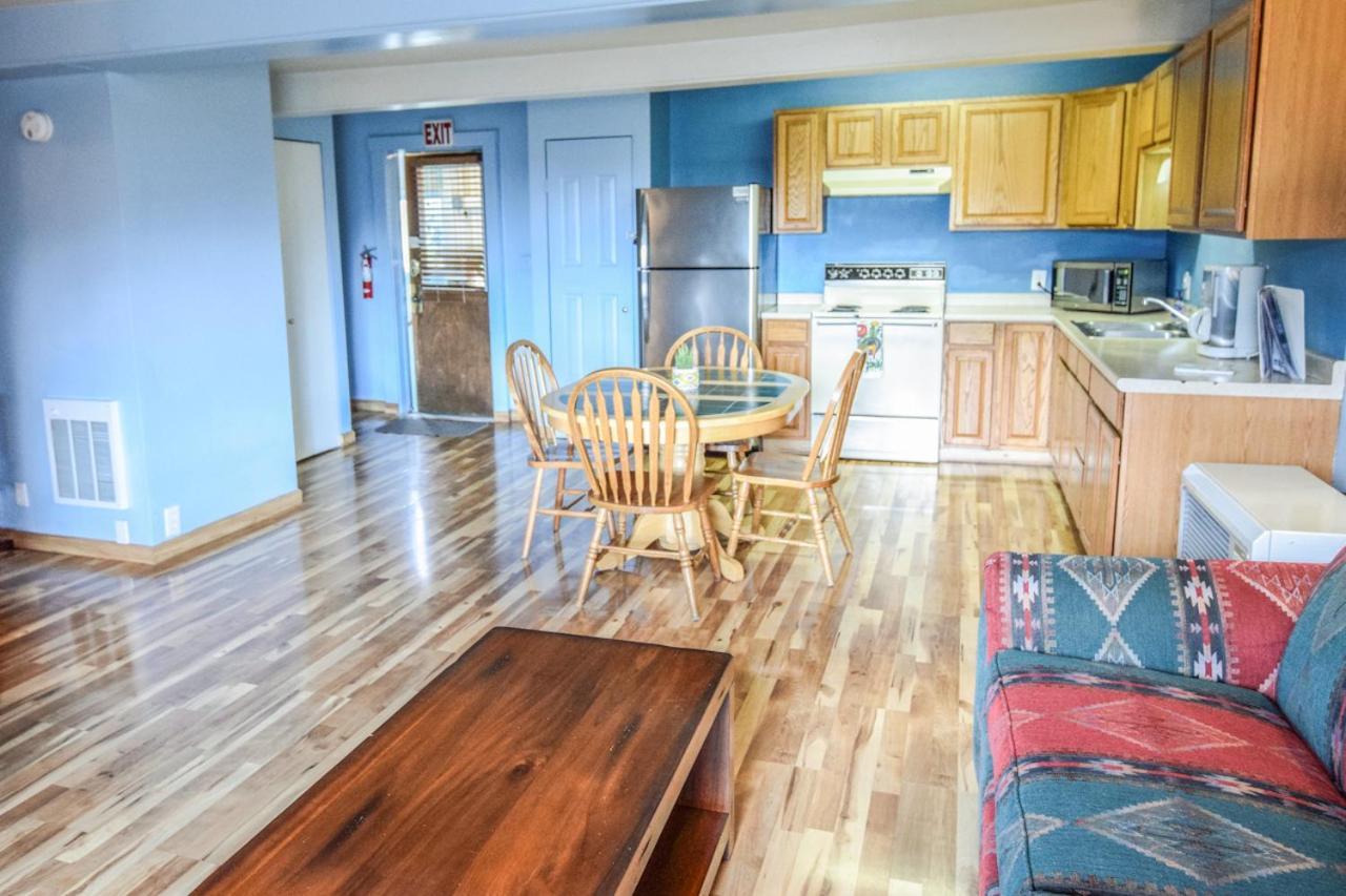 סוארד Brown & Hawkins Historical Apartments מראה חיצוני תמונה