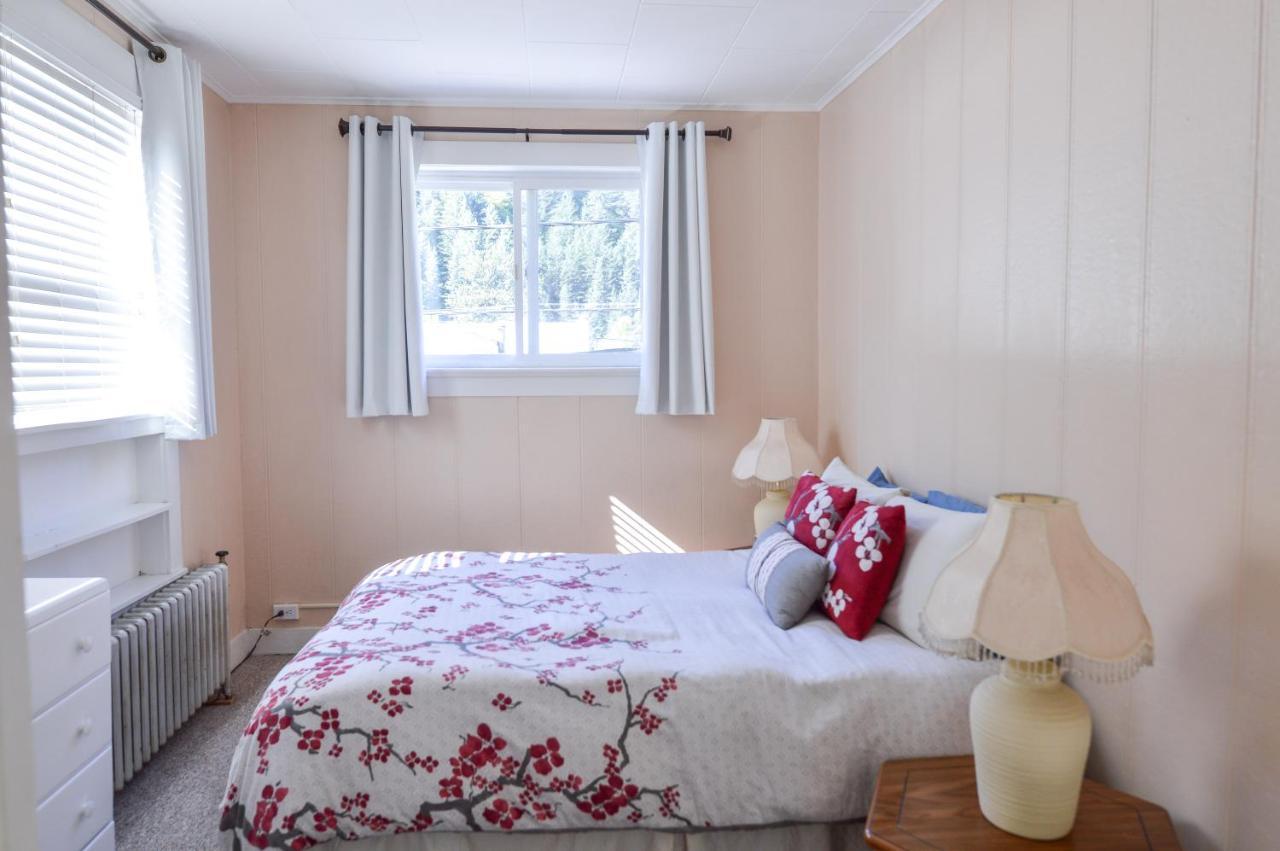 סוארד Brown & Hawkins Historical Apartments מראה חיצוני תמונה